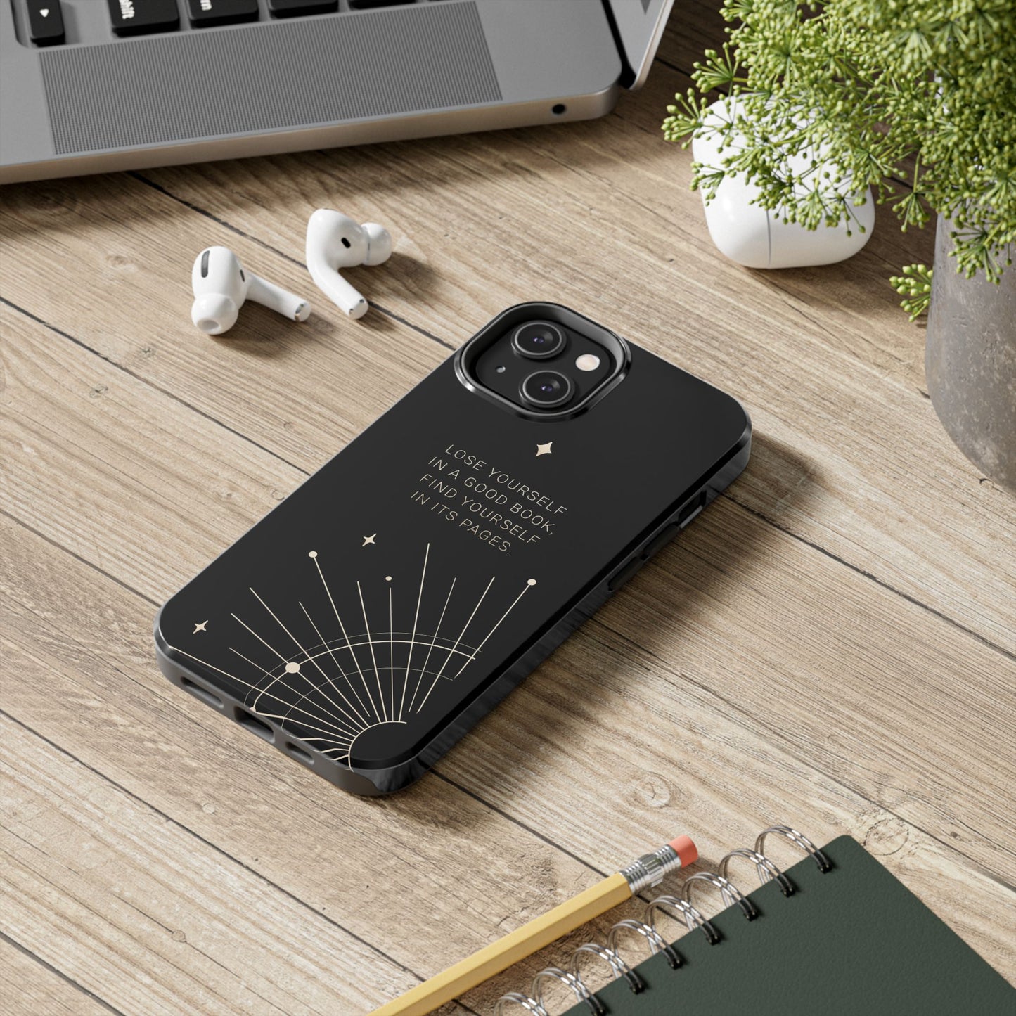 Funda rígida para teléfono con cita literaria: "Piérdete en un buen libro"