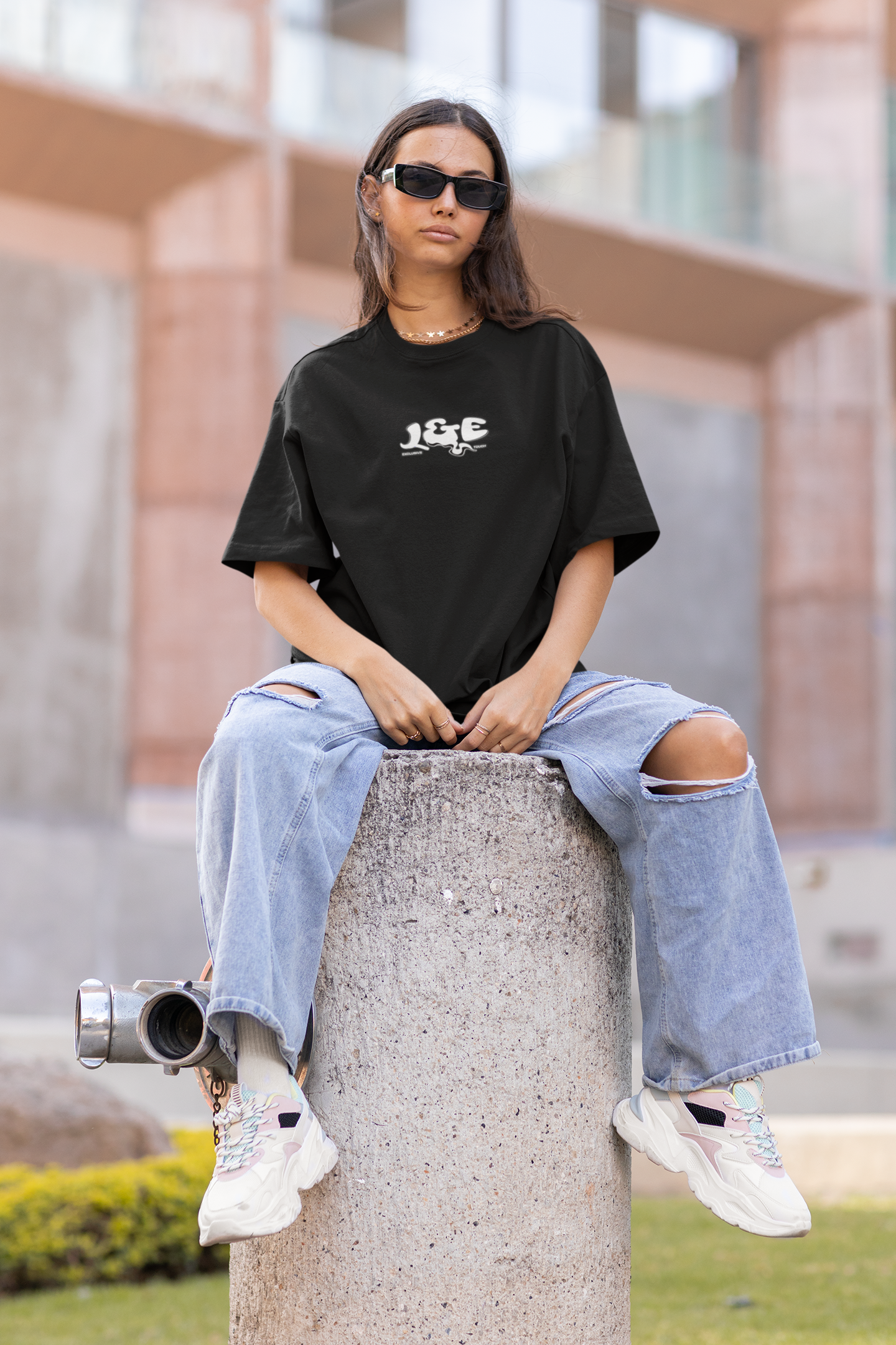 Sudadera unisex premium: estampado artístico para una expresión audaz (estampado frontal y posterior)